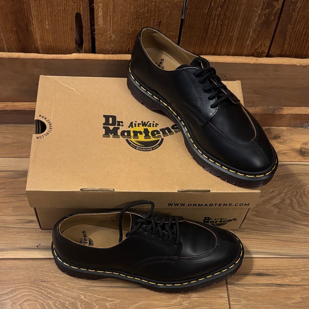 Dr. Martens 2046 NWoT Vintage Smooth Leather Oxford